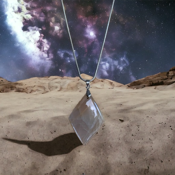 Rare peach moonstone pendant. NWT - Picture 1 of 10